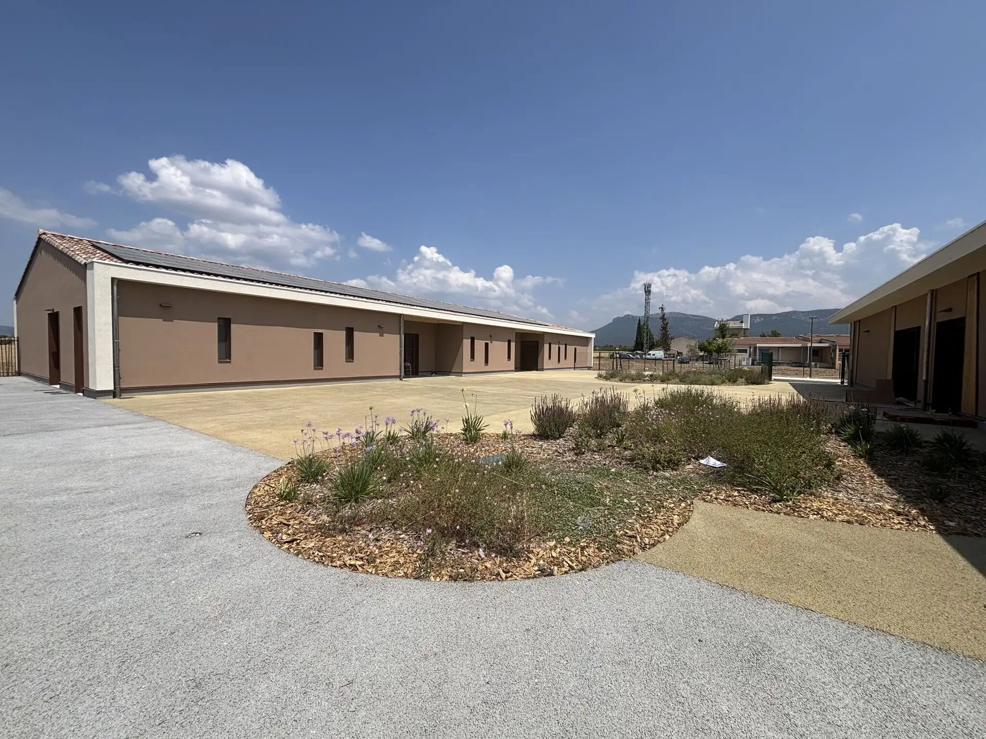 Ventilation, chauffage et climatisation, plomberie espace d'accueil enfants Trets