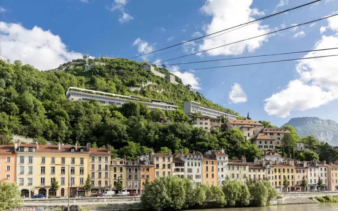 Axis Grenoble : réhabilitation et transformation d’un immeuble en résidence hôtelière